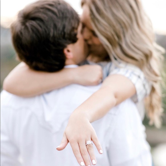 Meet your Posher 😊✌🏼️❤️ - Picture 9 of 11